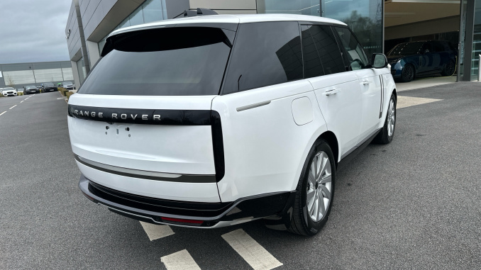 Land Rover Range Rover 3.0 D350 SE 4dr Auto Diesel Estate - Image 35